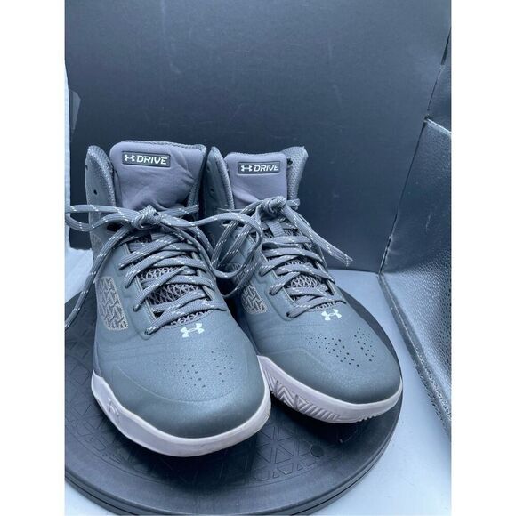 Under Armour Men's Clutchfit Drive 2 Basketball Shoe Size 8 Gray - Picture 1 of 8